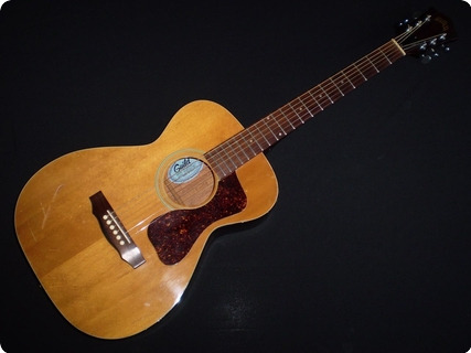 Guild Guitars F20 1979 Natural