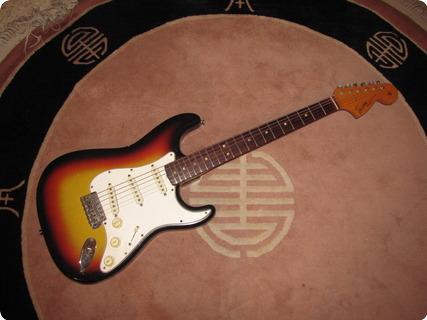 Fender Stratocaster 1967 Sunburst 3 Tone