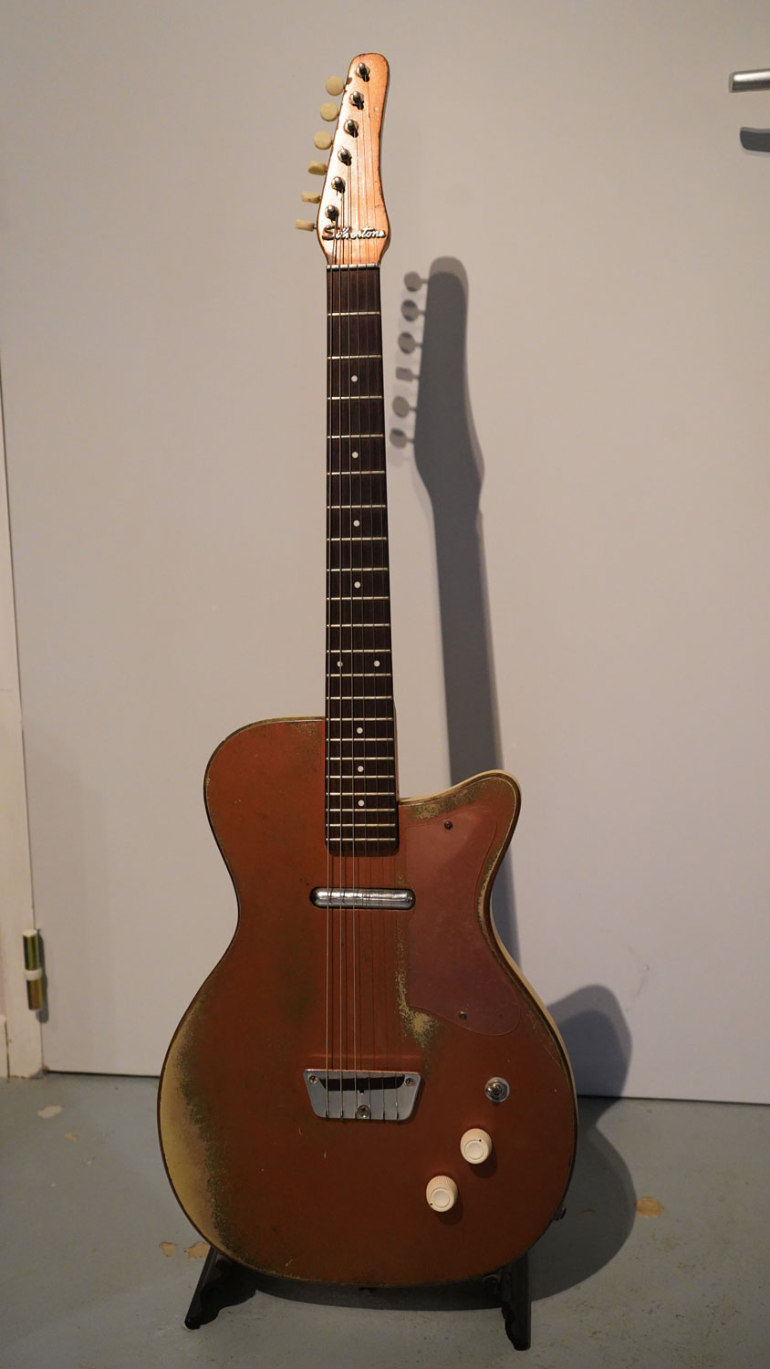 Silvertone 1415 (Danelectro)/1317 (Silvertone) 1960 Copper Guitar For