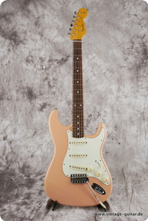 Fender Stratocaster Flamingo Pink