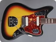 Fender Jaguar 1966 3 tone Sunburst