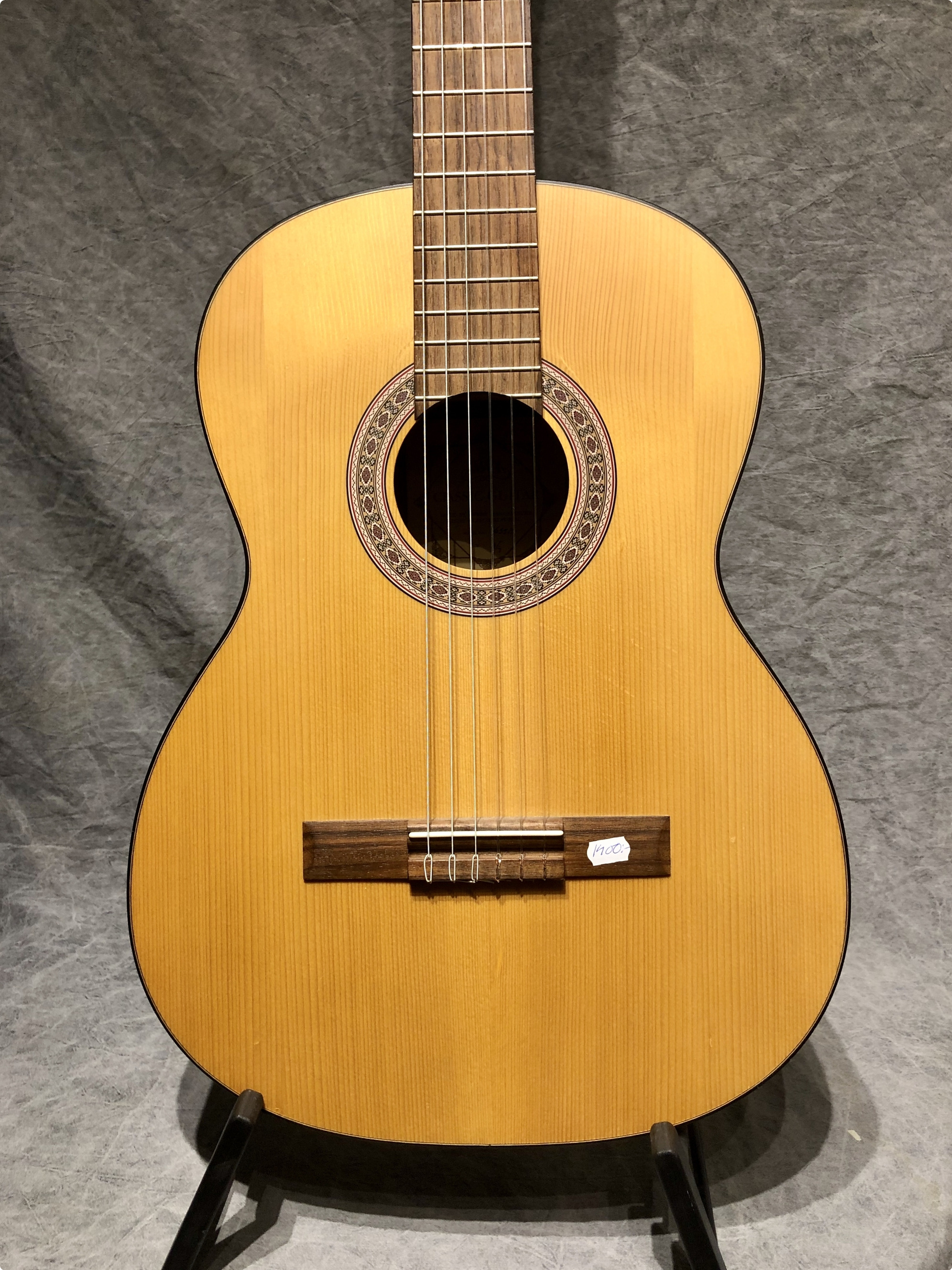 Amada A144 Classical Acoustic Nylon String Guitar with Truss ...