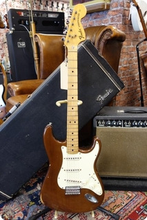 Fender Fender Stratocaster Hard Tail 1974 Walnut 1974 Walnut