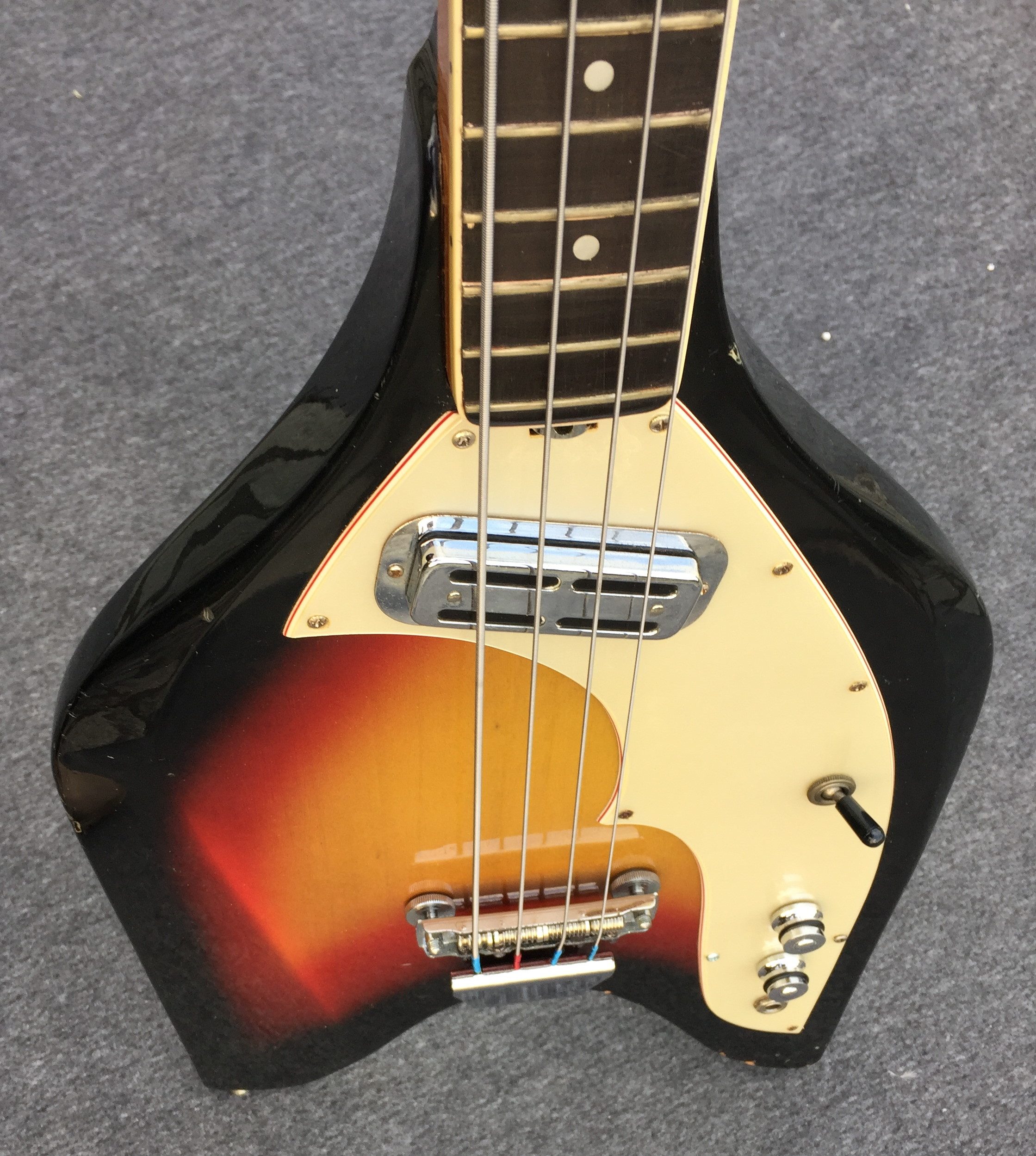 used】EKO Rokes Bass #0007 3.44kg - Geek IN Box