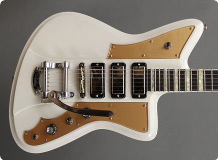 Rivolta Guitars Mondata Xviii Colomba White