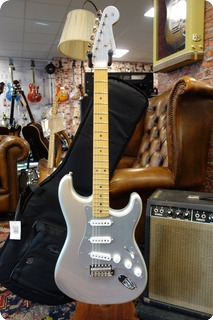 Fender Fender H.e.r. Stratocaster Mn Chrome Glow
