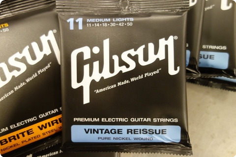 Gibson Gibson Vintage Reissue 11 Medium Pure Nickel ( 8 Sets ) + 1 Free 11 Brite Wire