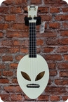 Mahalo Mahalo MC1ALNGN Alien Ukulele Glow Green