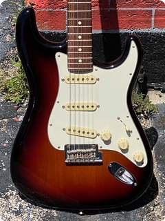 Fender Stratocaster  2016 Sunburst