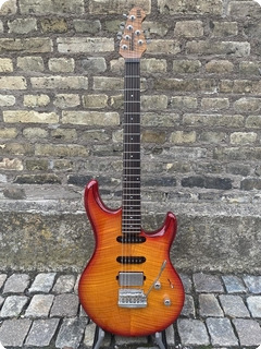 Ernie Ball Music Man Luke Iii Hss Maple Top 2021 Cherry Sunburst