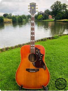 Gibson Hummingbird 1969 Cherry Sunburst