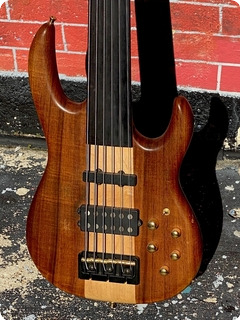 Carvin Guitars Bb76p Fretless Bass  2000 Koa Finish 