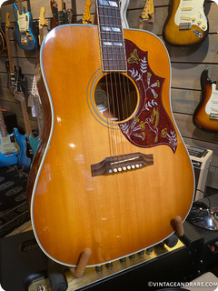 Gibson Hummingbird  2014 Heritage Cherry Sunburst