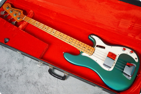 Fender Precision Bass 1968 Lake Placid Blue