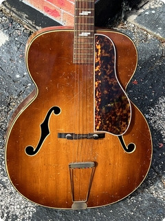 Orpheum New Yorker  1945 Ice Tea Sunburst 