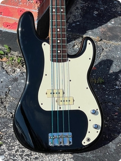 Fender Precision Bass  1983 Black Finish 
