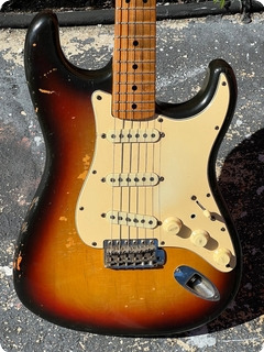Fender Stratocaster 1971 Sunburst Finish