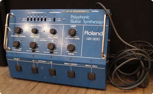 Roland Gr 300