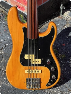 Fender Precision Fretless Bass  1977 Natural Finish 