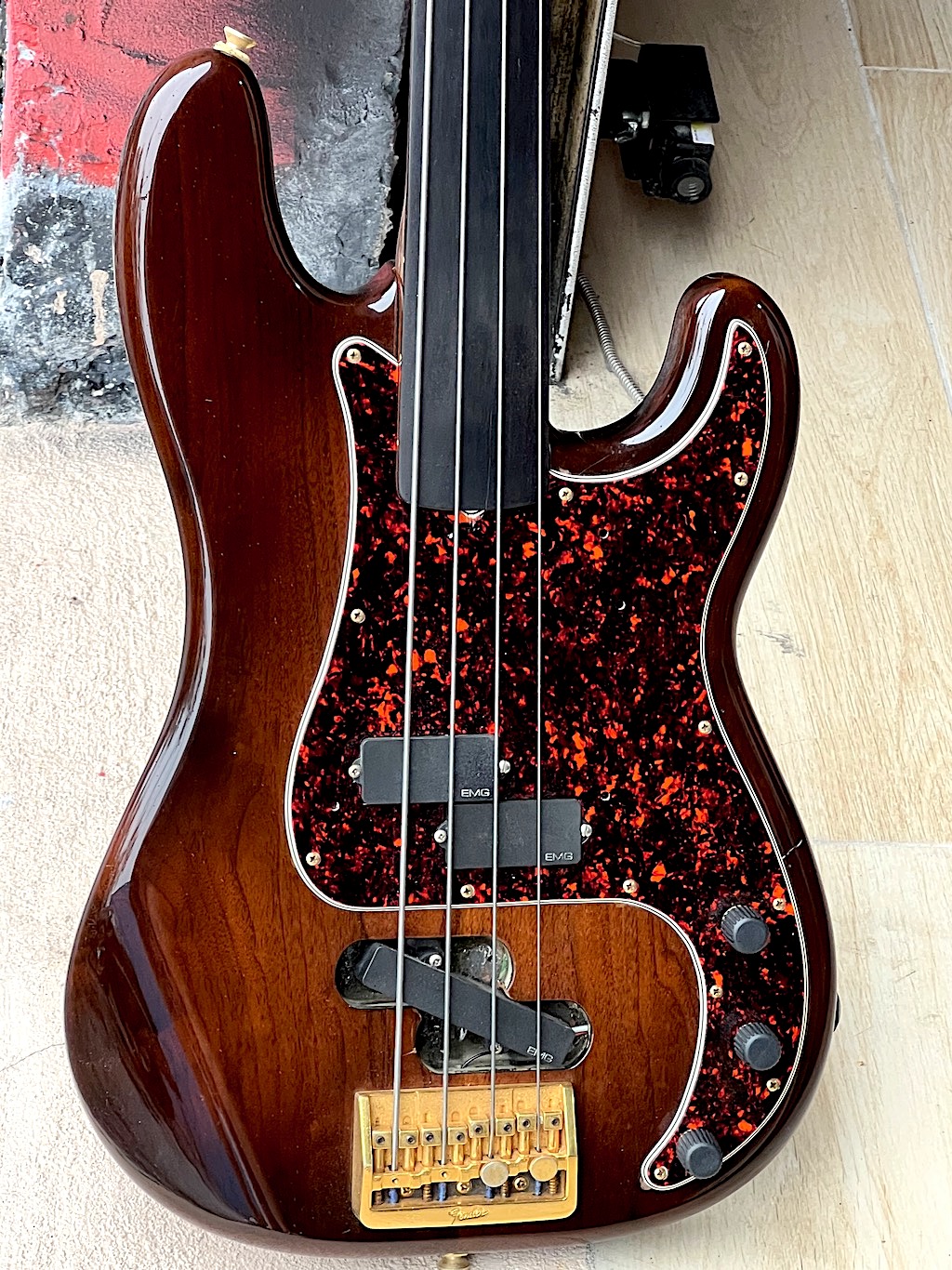 Fender Precision Elite II Fretless Bass 1983 Sunburst Finish Bass