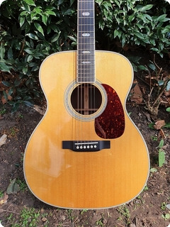 C. F. Martin & Co J40 2000 Natural