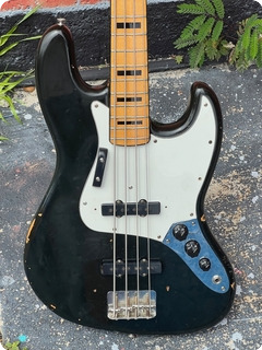 Fender Jazz Bass  1973 Black Finish 
