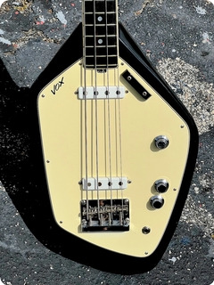 Vox V210 Phantom Iv Bass  1967 Black Finish 