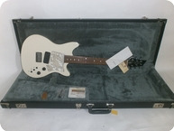 Heartfield RR 8 1989 Brite White W OHSC MIJ By FENDER 1989
