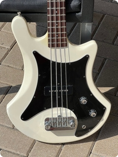 Guild Guitars B 301 Bass  1981 White Finish 