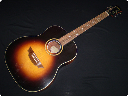 Levin Model 47 1943 Sunburst