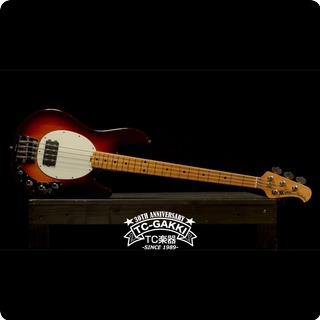 Music Man Classic Stingray 2eq [4.55kg]. 2012