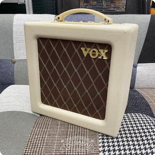 Vox Ac4tv8