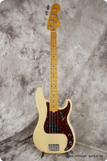 Fender Precision Bass Desert Sand