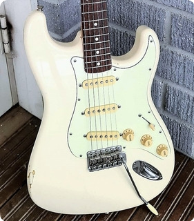 Fender St 62 Stratocaster Reissue Cij 2006 2008    2011 Olympic White