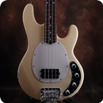 Music Man StingRay 4 4.35kg 2004